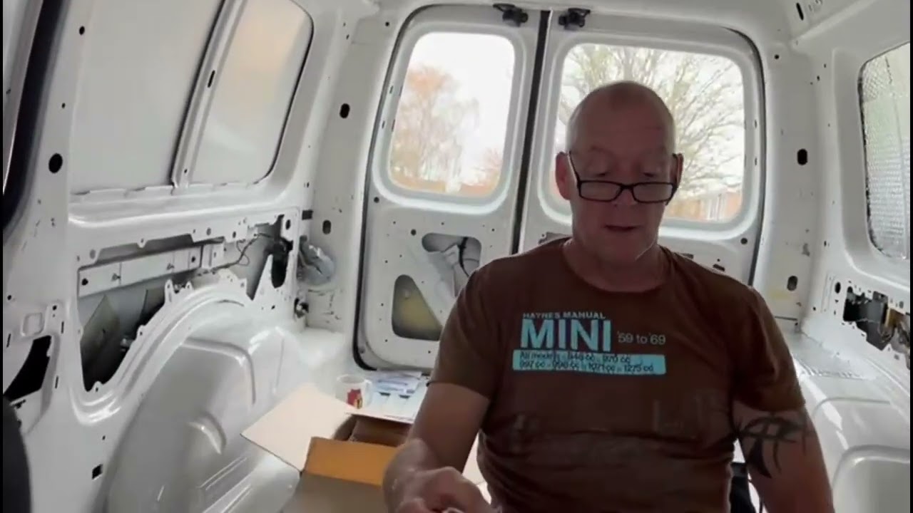 VW Maxi Caddy Van Conversion Sound Deadening and Insulation Part 2(a)