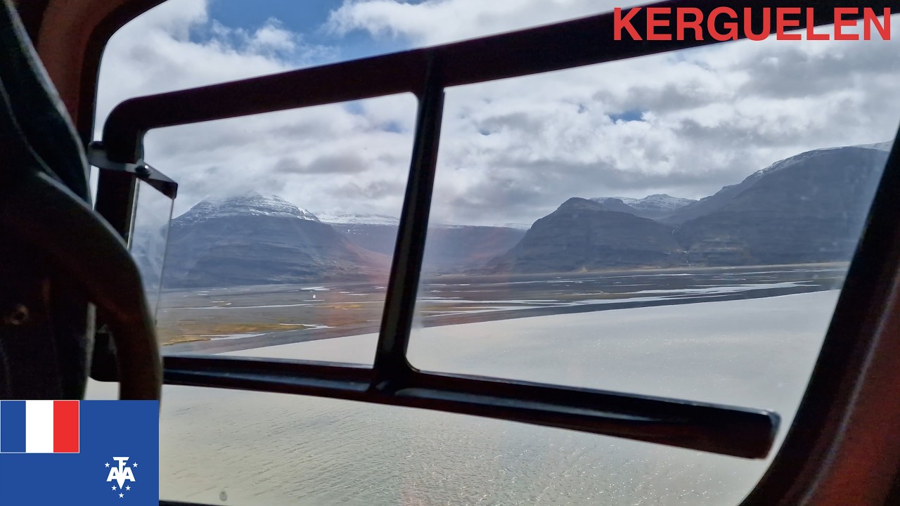 Vol d'hélicoptère entre le Marion-Dufresne et la Plaine Ampère - Archipel des Kerguelen