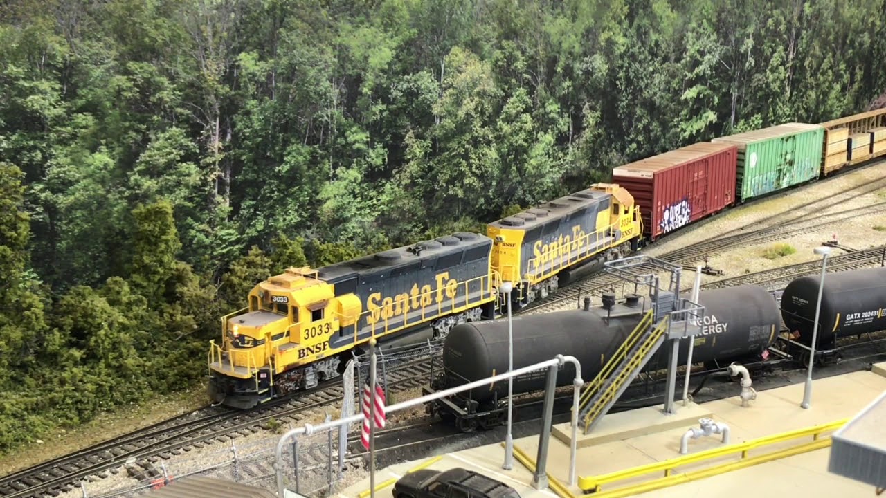 BNSF GP40X Locomotives on The Seaboard Central!