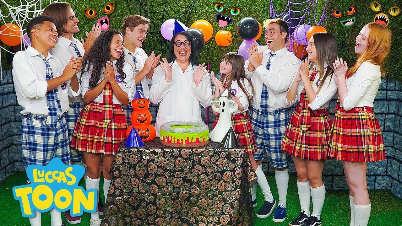 HALLOWEEN para niños / CUMPLEAÑOS DEL DIRECTOR DE LA ESCUELA FANTÁSTICA /  LUCCAS TOON