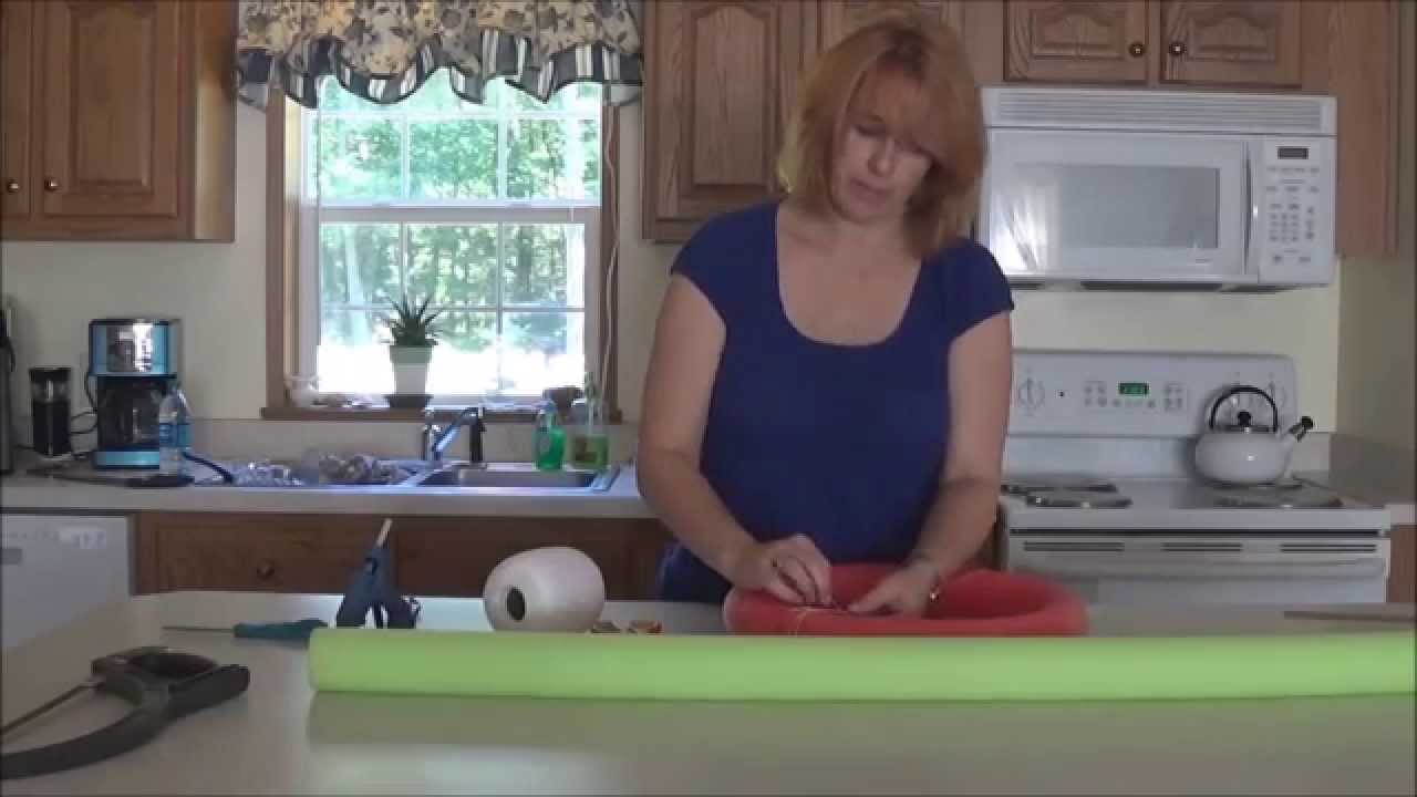 Using a Pool Noodle to Make a Wreath Form