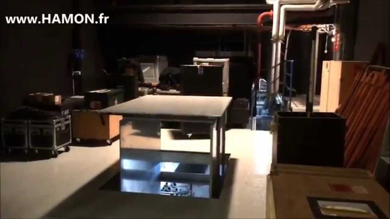 Monte charge à trappe