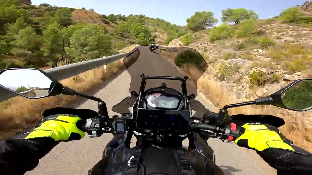 Benelli TRK 502 Subida castillo Miravet