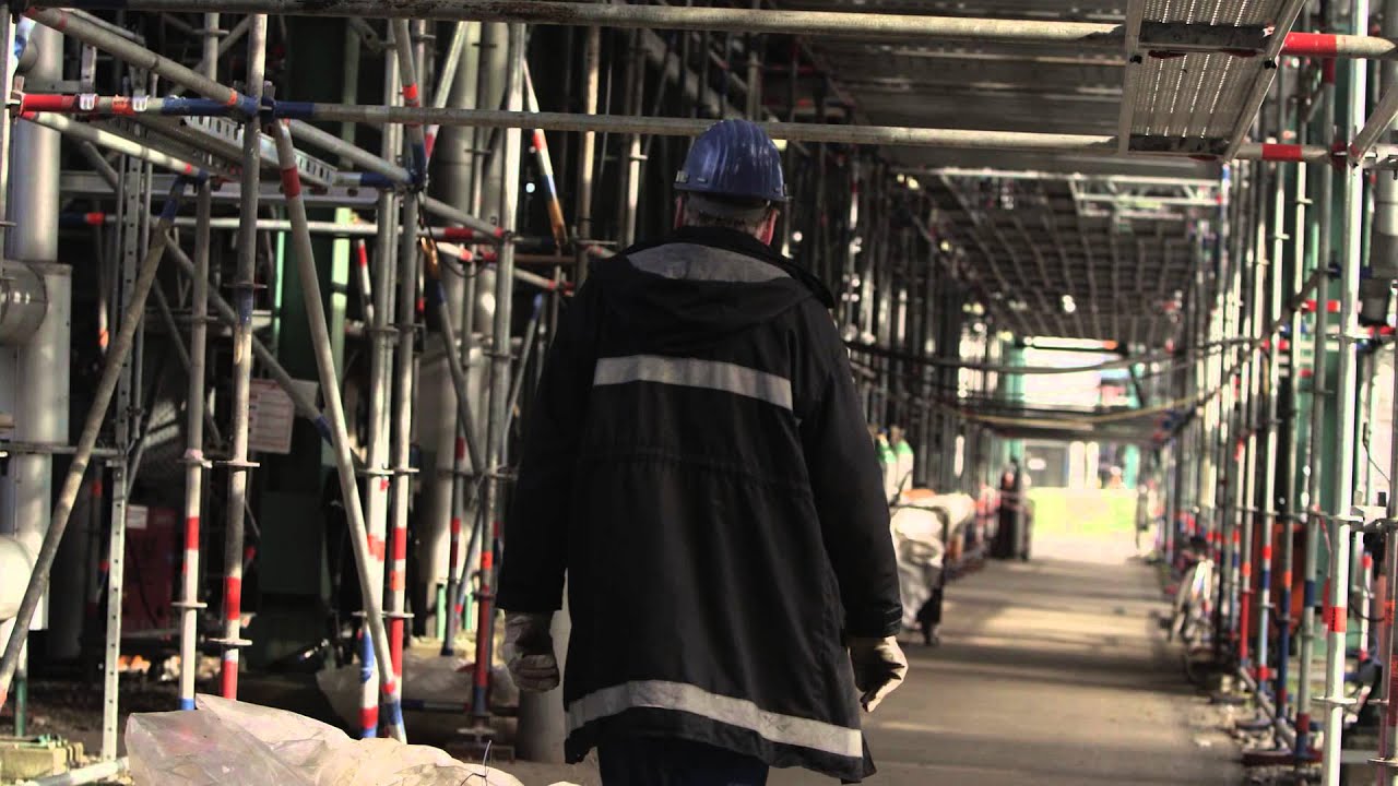 OMV Raffinerie Burghausen - Shut Down 2014: Bernhard Arnold nimmt uns mit zur Fackelanlage