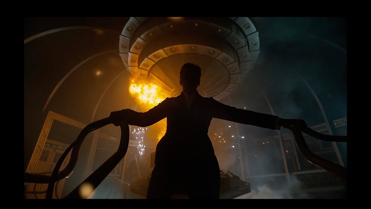 The Twelfth Doctor - Writing's on the Wall (Doctor Who x James Bond [Fan MV] )