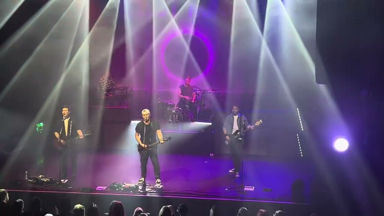 Elliot Minor - Last Call to New York City - Koko London 25/4/2025
