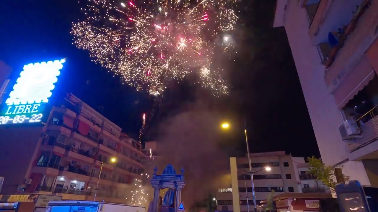 Fallas - en directo - en vivo - live [4K UHD Ultra HD] (Benidorm, Alicante, Valencia, Espa&ntilde;a)