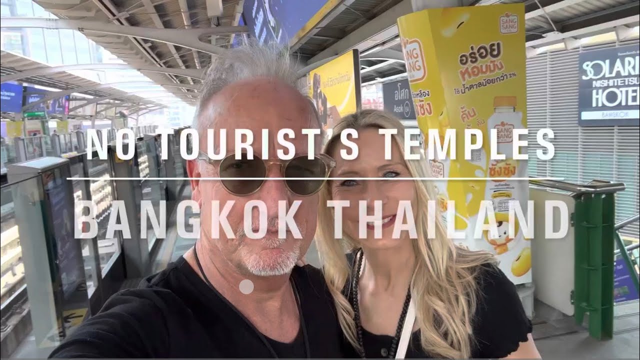 No tourists temples in Bangkok Thailand 2023