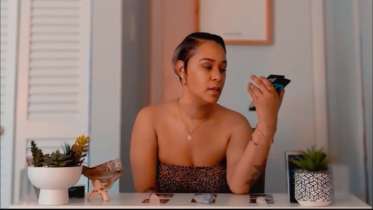 LEO ♌️ A NEW PERSON 😍, THIS AINT NO PLAYER HUNNI 👀SOMEONE IS WALKIN AWAY FROM A FALSE CONNECTION 🕊️🩷