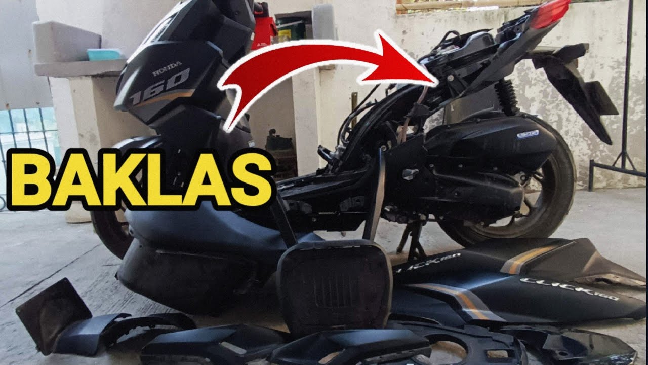Click 160 Rear And Side Fairings Removal | Moto Arch