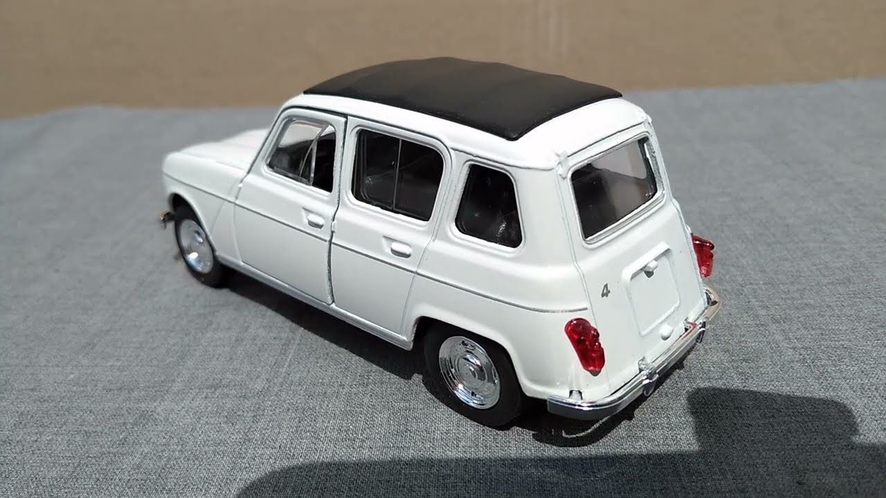 Scurta prezentare - Renault 4