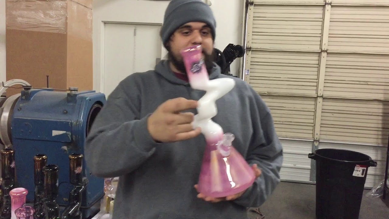 Kanna Krew Tours the Zong Warehouse
