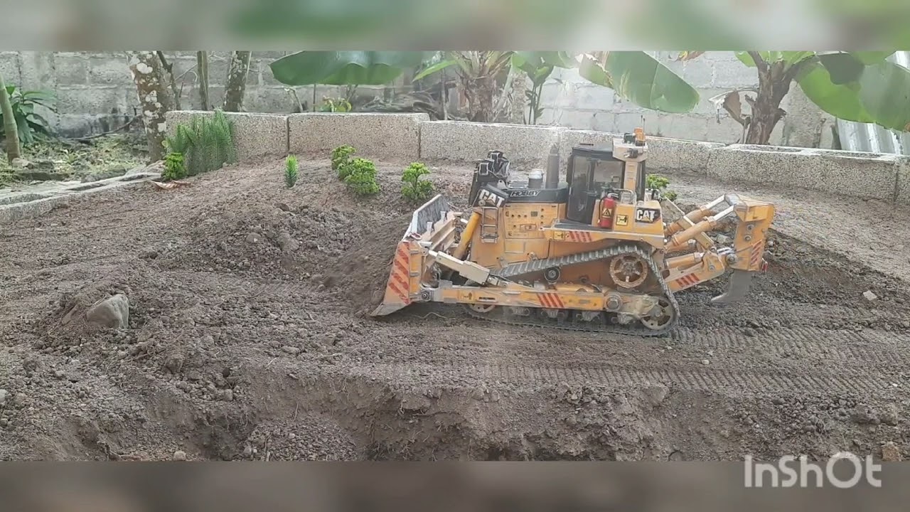 Bruder d11 full power rc. #bruder #contruccion  #excavadora #rc #truck #d11 #tractor #dozer