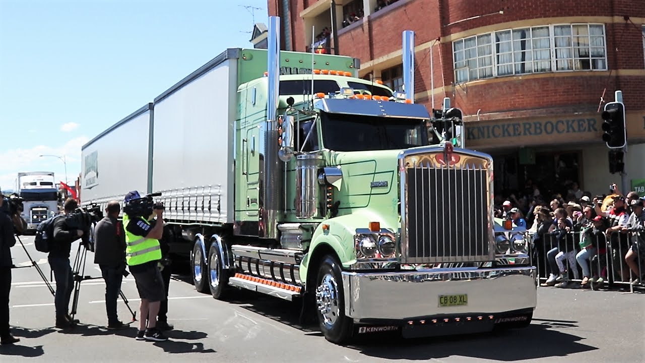 B-Double beasts roll through Bathurst