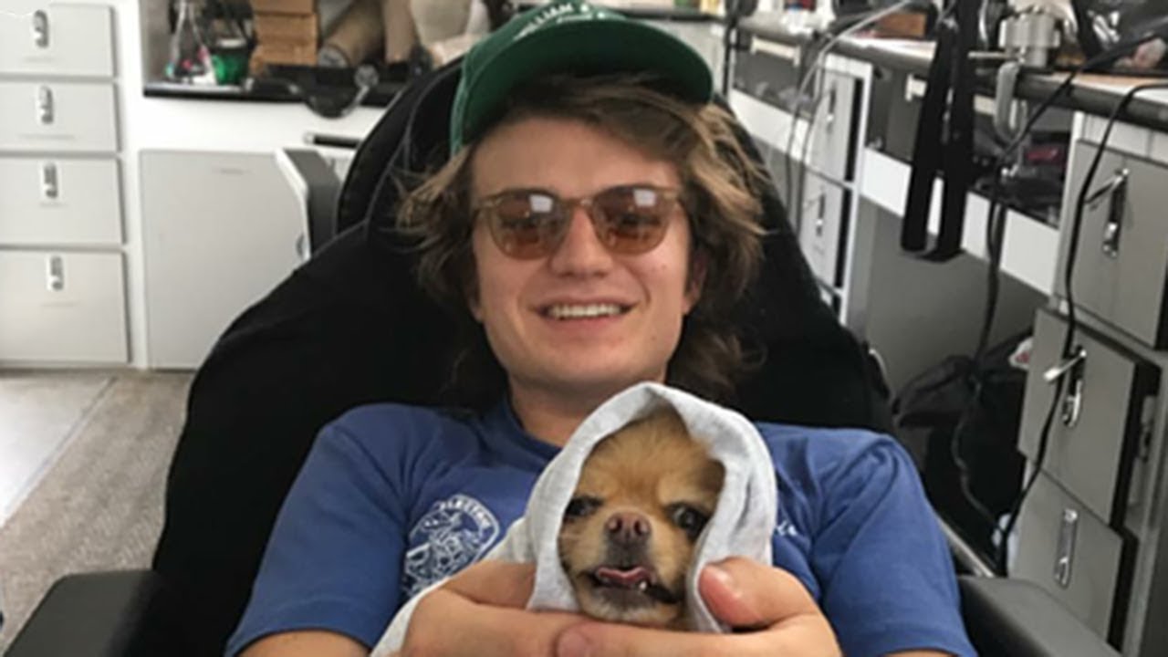 Joe Keery and His Awesome Hair FUNNY MOMENTS