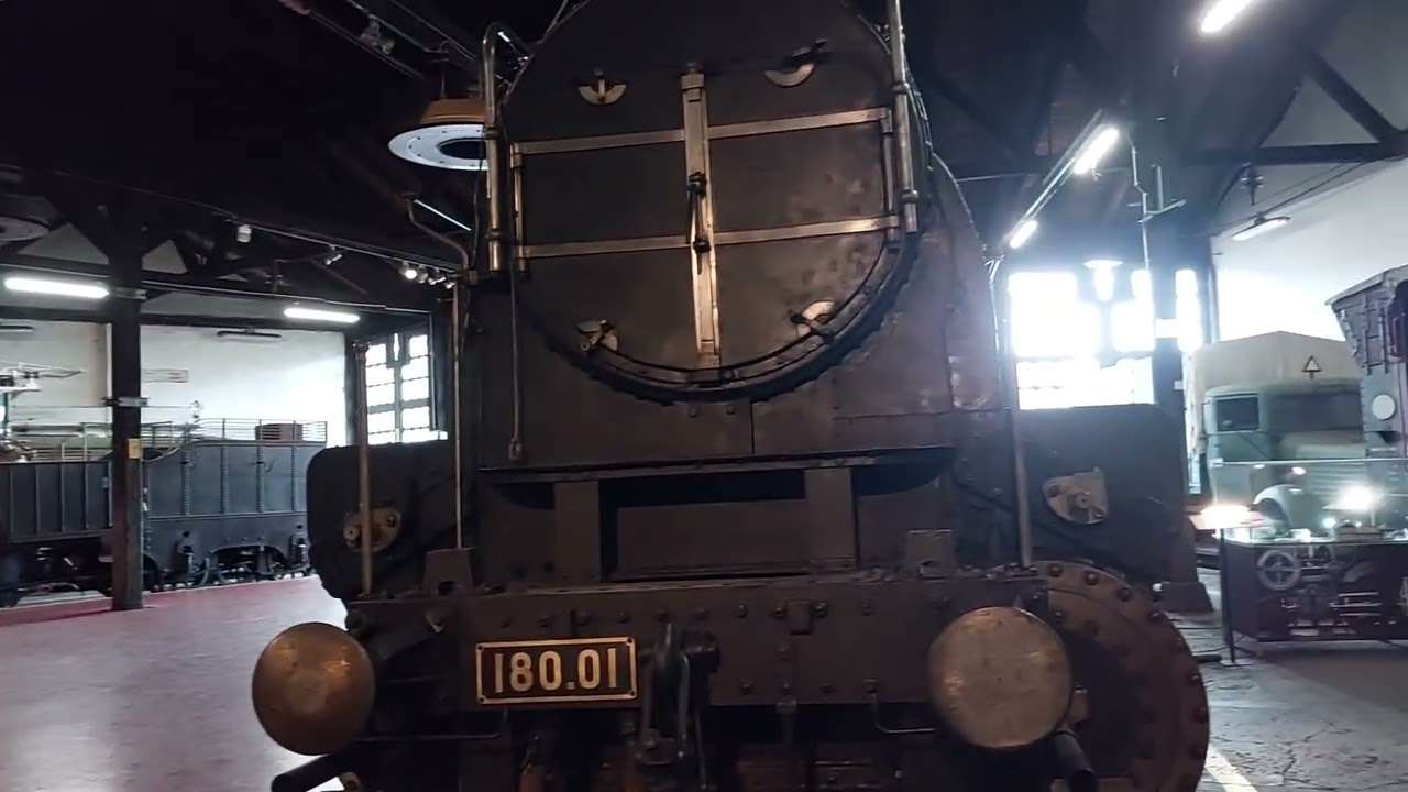 A visit to M&uuml;rzzuschlag Sudbahn Museum, Part IV, Roundhouse
