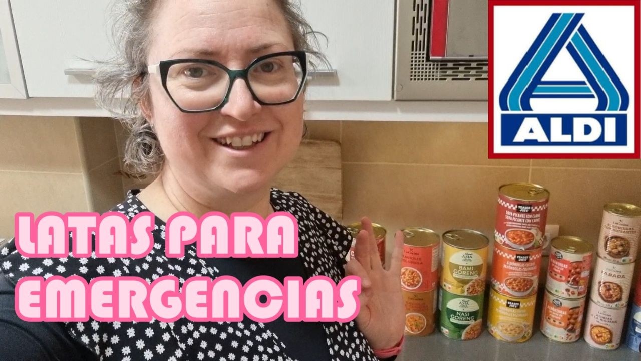 Comprando latas en el Aldi para una emergencia