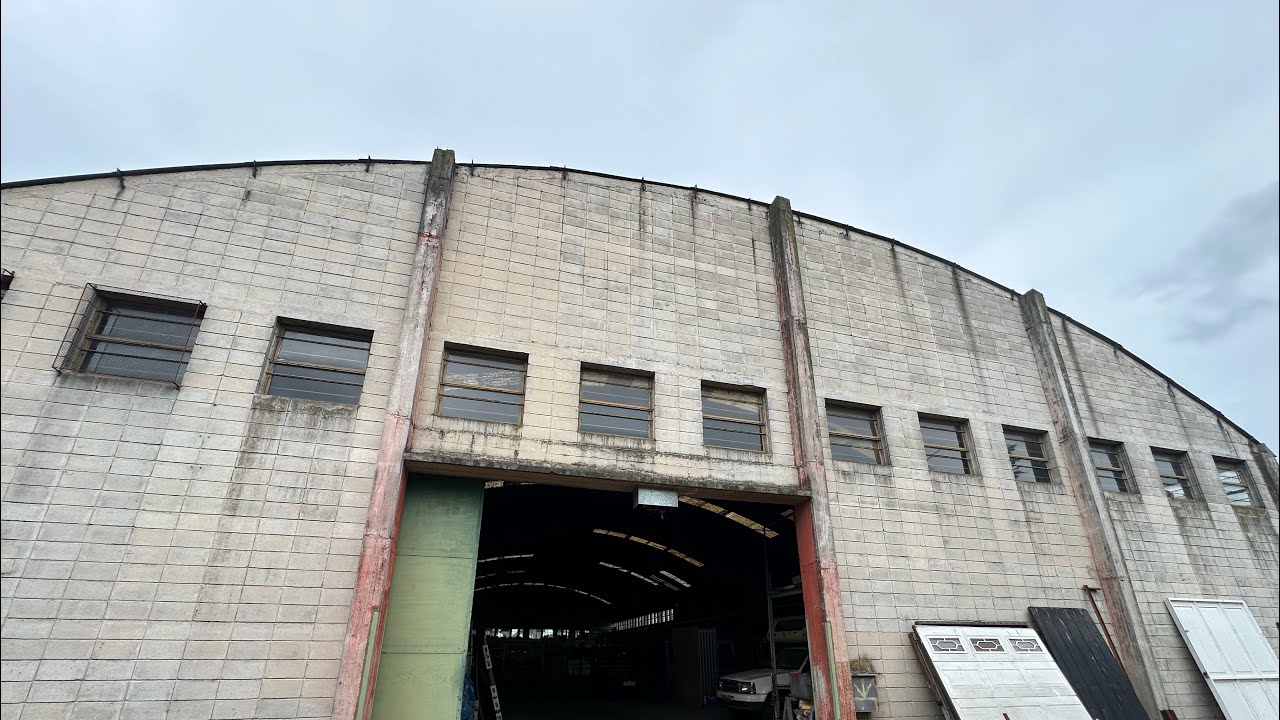 Nave sobre Coronel Raíz