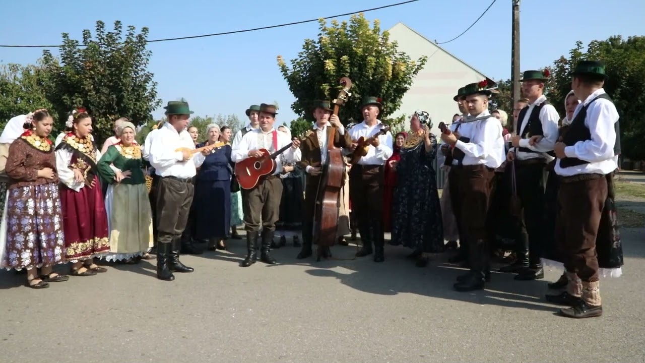 KUD “Josip Lovretić” Otok