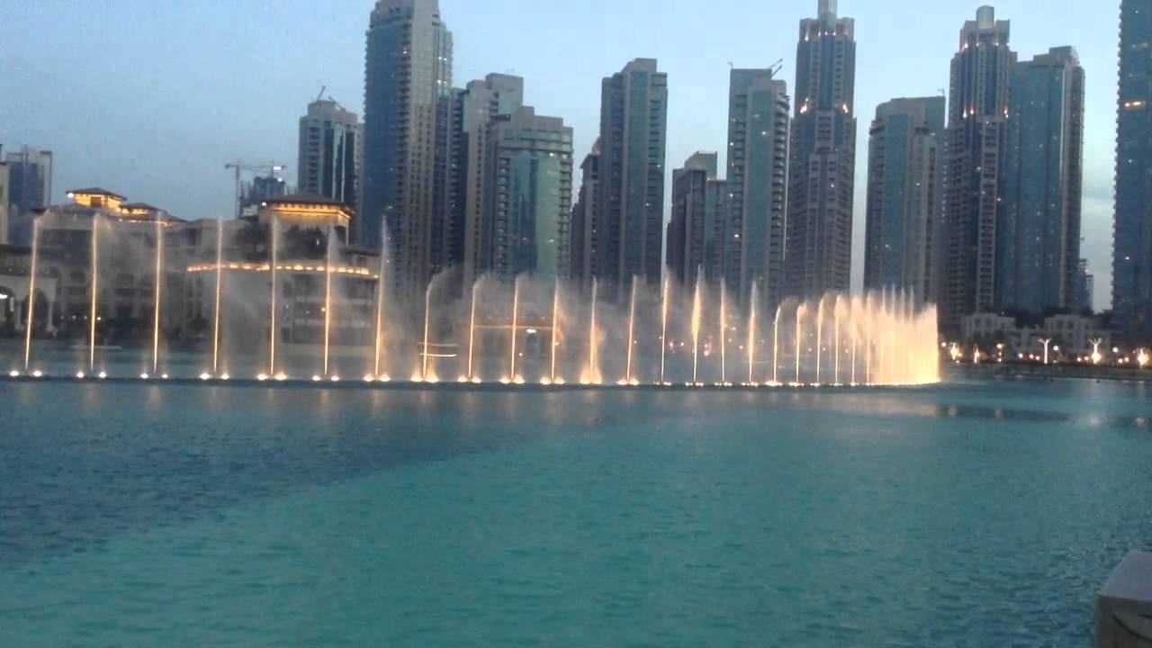 The world greatest fountain show@ Dubai Mall... HD