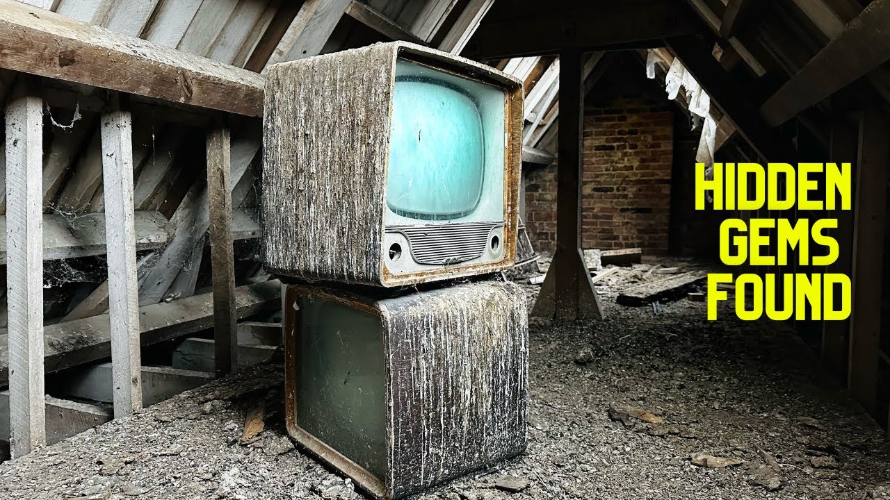 We Find Some Retro TVs In An ABANDONED 70s House!