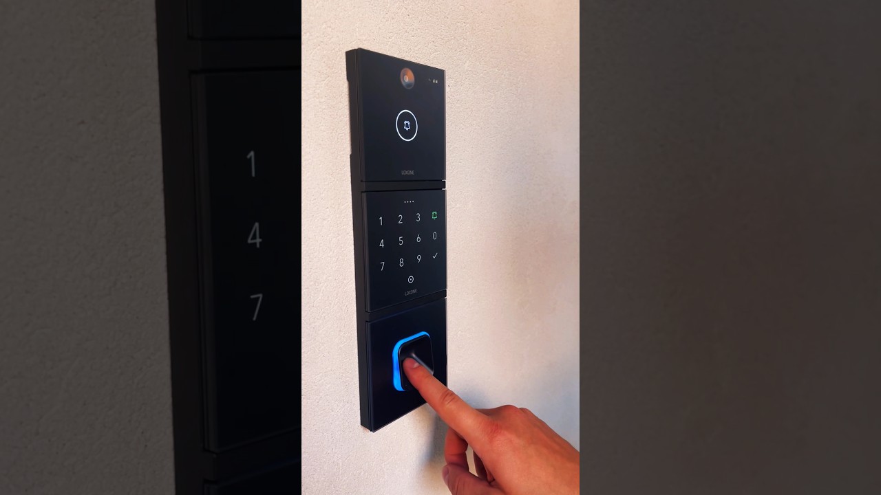 Wideodomofon @LoxonePL zintegrowany ze skanerem linii papilarnych Ekey i klawiaturą NFC | RFID