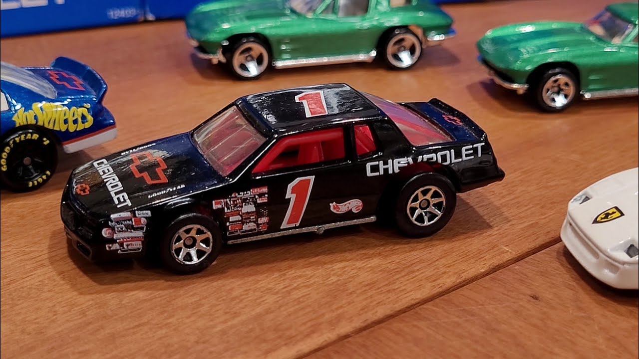 1995 to 1999 Hot Wheels - Collector Series #440 to #468 - Year By Year (YBY)