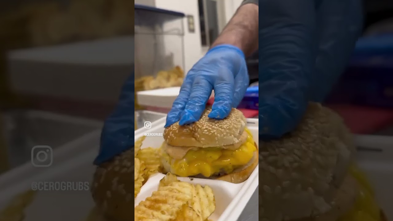Mac n Cheese Burger in Nashville Tennessee ! The Mac Shack Nash food truck! #foodblogger #fries #615