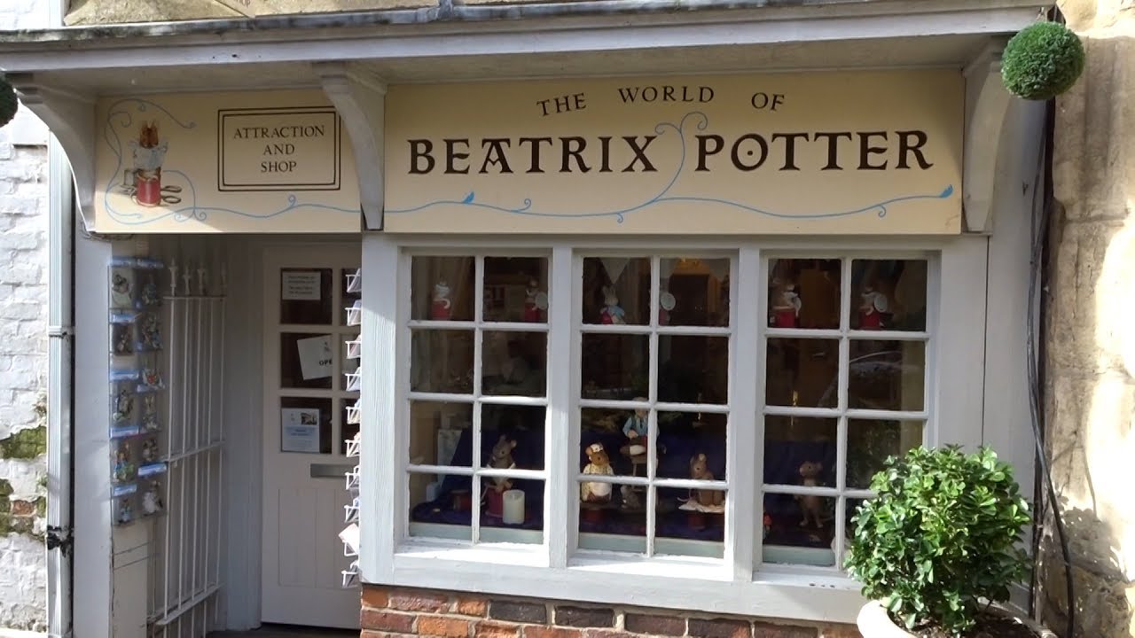 Beatrix Potter Museum walk through! | The Tailor of Gloucester