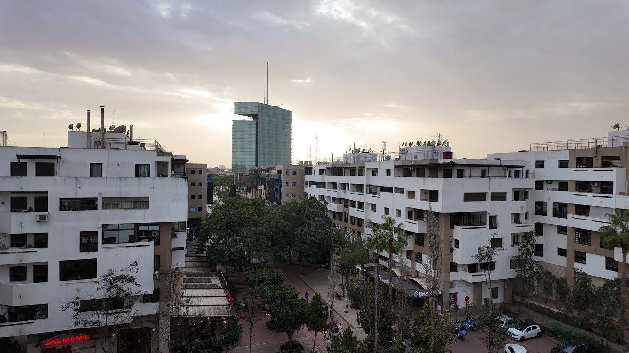 (تم البيع)دبليكس للبيع محج حي الرياض 205 متر اربع غرف و صالونين سانسور Duplex à vendre Hay Ryad