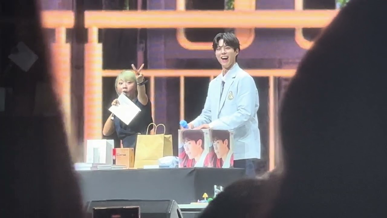 250814 - Park Bogum 박보검 - Giving Gifts @ Be With You in Singapore