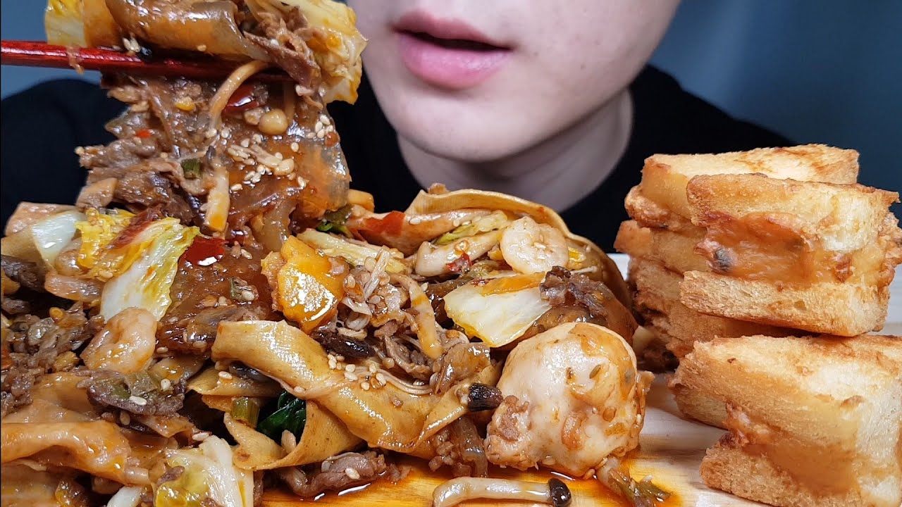 ASMR MALA XIANG GUA AND MIAN BAO XIA MUKBANG 마라샹궈와 멘보샤 리얼사운드 먹방