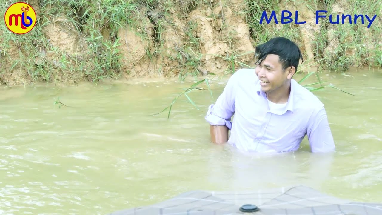 រឿង និយាយត្រង់បានស្រីស្រលាញ់ | Talking lesbians / MBL Funny-MBL រឿងកំប្លែង