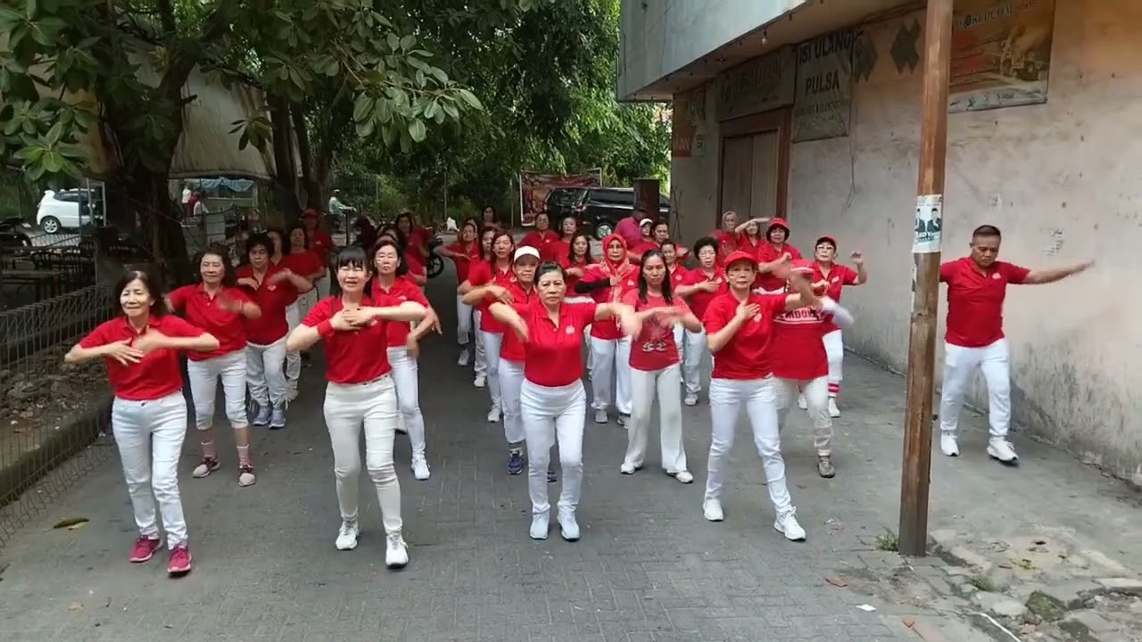 BERKIBARLAH BENDERA NEGERIKU || SENAM KREASI KEMERDEKAAN 🇮🇩