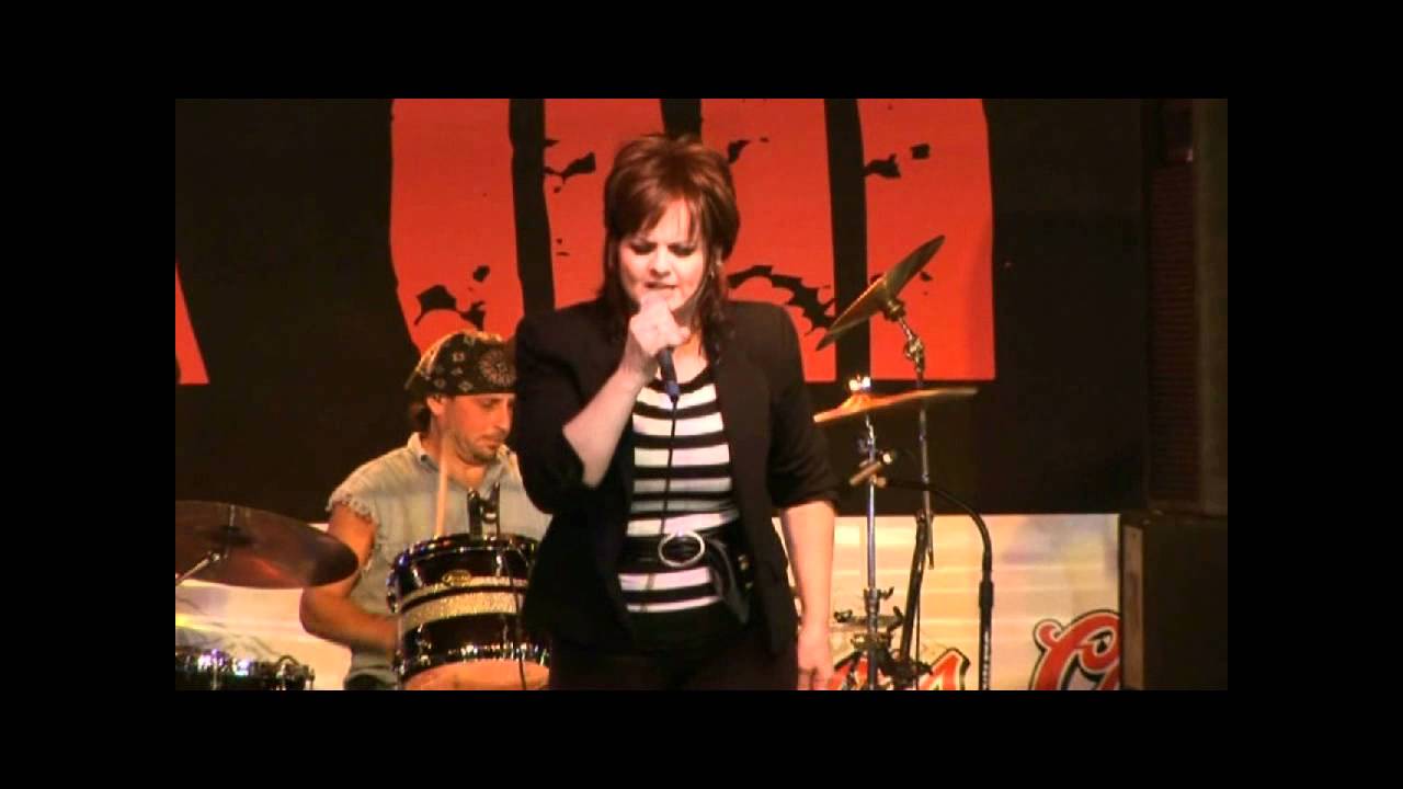 Looking For A Stranger - HeartBreaker, The Original Tribute to Pat Benatar