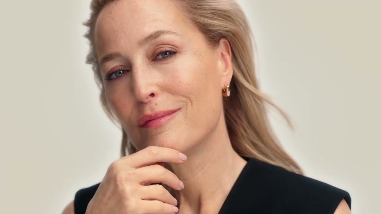 INTRODUCING GILLIAN ANDERSON