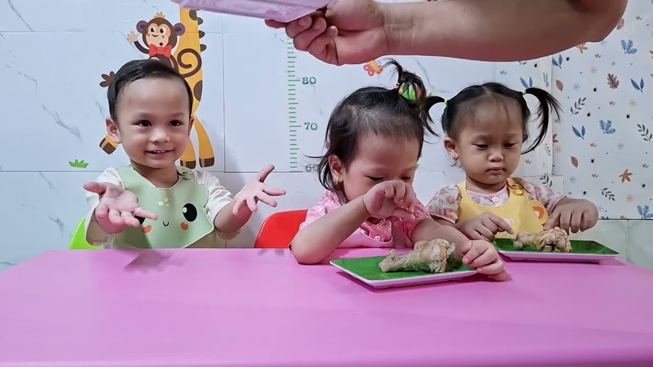 Ba chị em tự lập nề nếp 