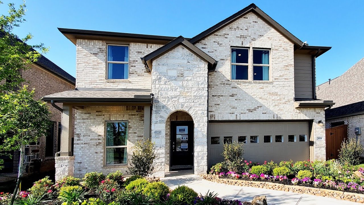 Build this house for only 310k. Houston Home Tour. Lennar Homes Bennett Plan. Houston Real Estate