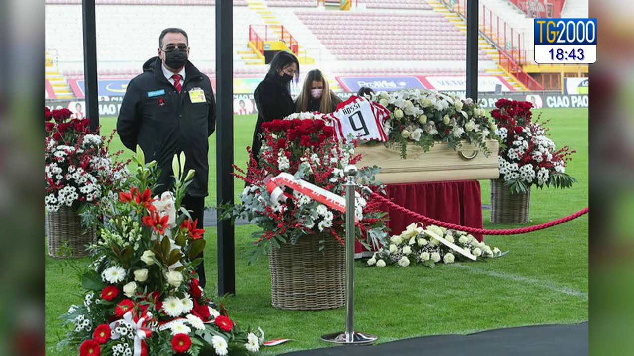 I funerali di Paolo Rossi. Camera ardente allo stadio 