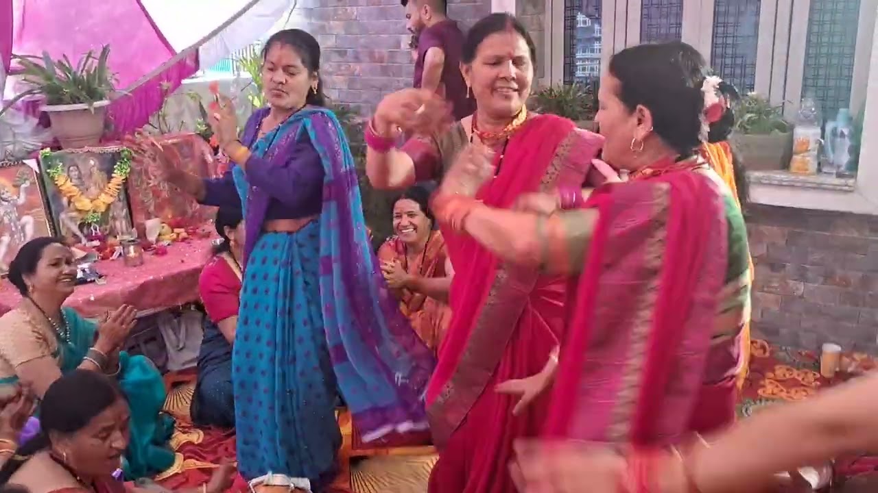 नाॅन स्टाॅप भजन  बहुत  ही सुंदर शादी स्पेशल भजन जरुर सुनिए। ।Beena pahadi vlog