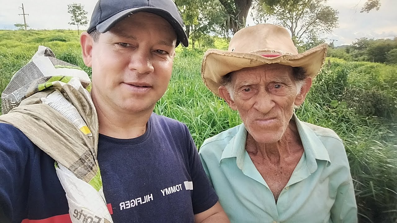 Alugamos mais um pasto mais tivemos que arrumar a cerca #gado #sitio