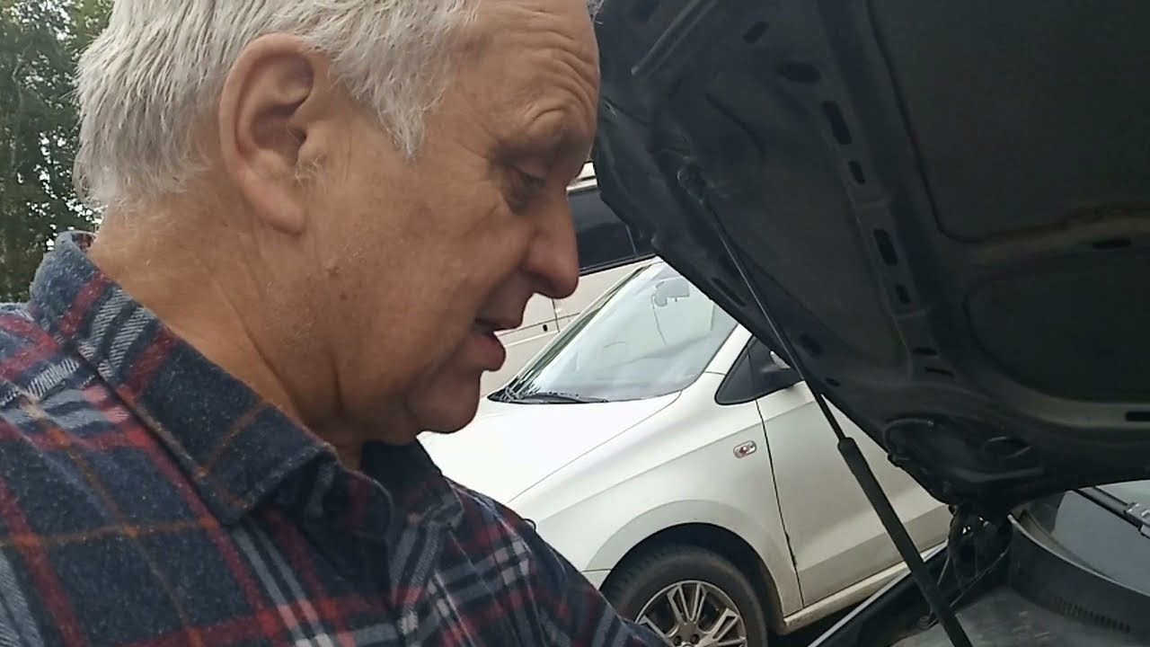 Приспособление для замены свечей зажигания на VW Golf V, 1.6 , BSE.