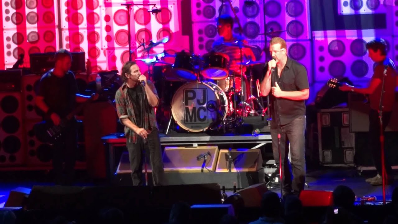 Pearl Jam with Josh Homme - In the Moonlight