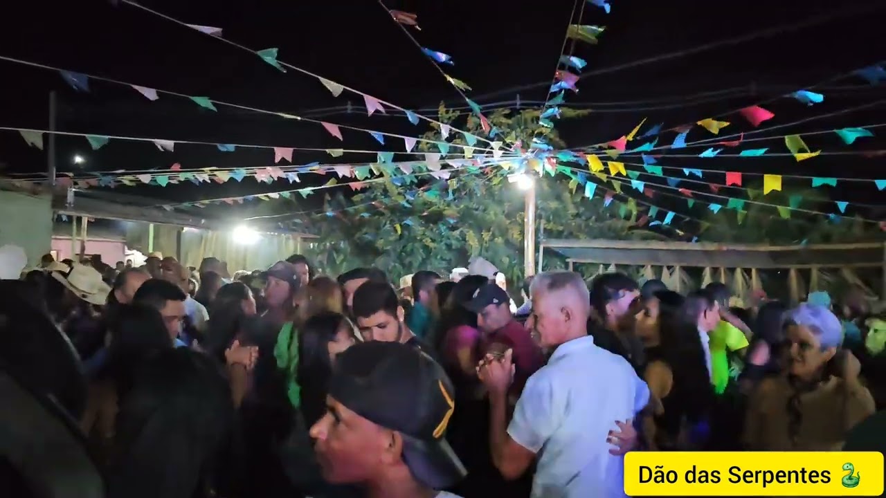 Neném e Banda colocou o povo pra arrastar pé na Chácara Cordeiro.