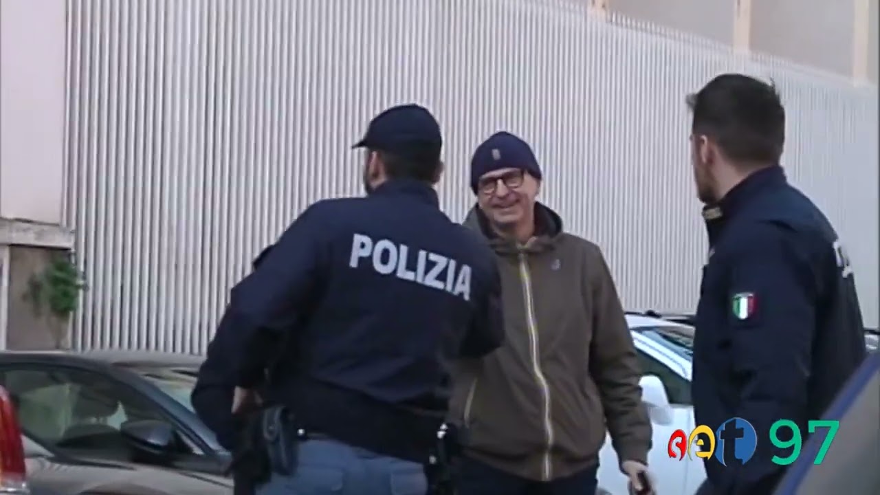 Salerno, ordigno esplosivo rinvenuto davanti alla Questura