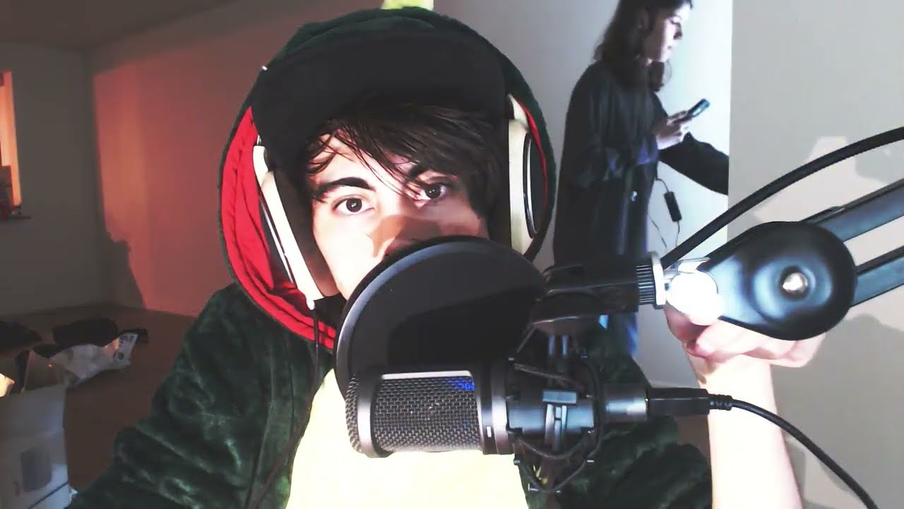 LeafyIsHere Does NOT Have ANY Chins #NOCHIN (LeafyIsntHere Re-Upload)