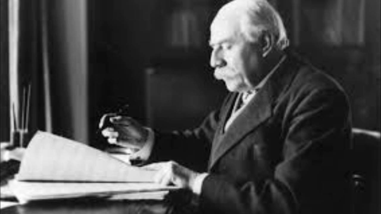 Peter Bradley-Fulgoni plays: Elgar Pomp and Circumstance March No.1 arr. by Adolf Schmid