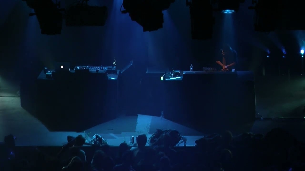 Samiyam - LIVE IN PARIS