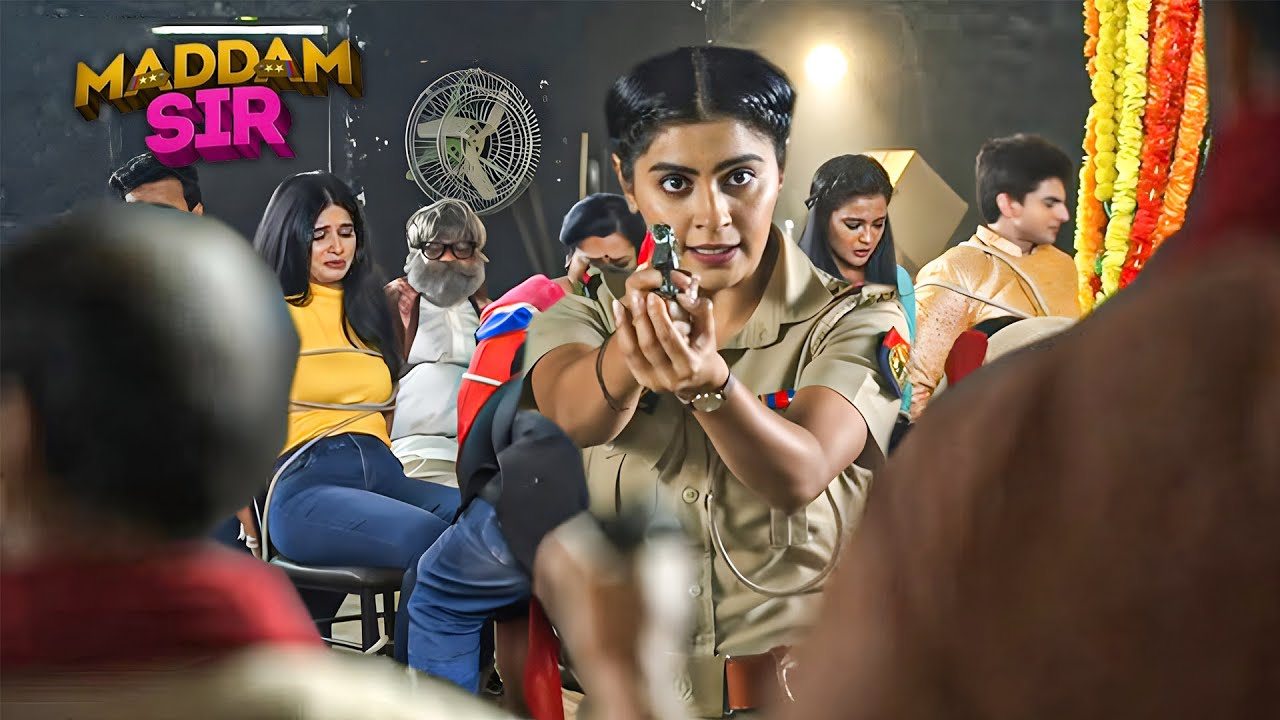 देखिये कैसे बचाई Karishma Singh ने गुंडों से थाने वालो की जान! | Madam Sir | Latest Episode 2024