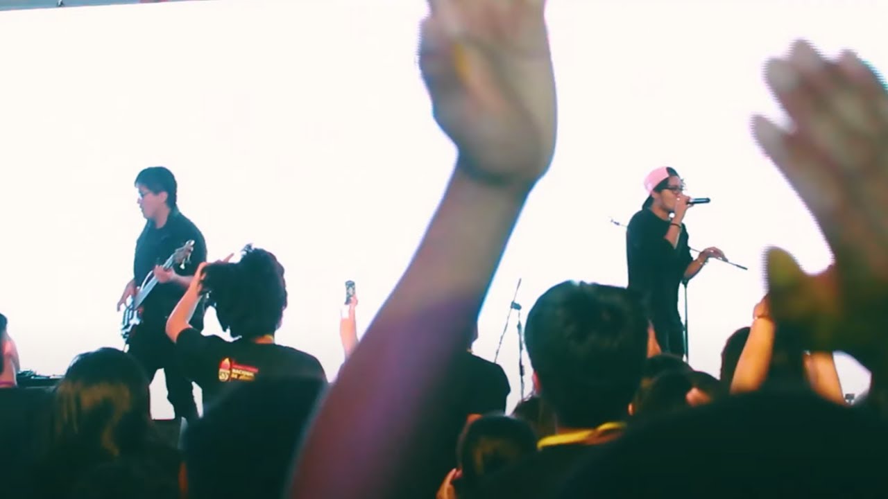 Our praise/ LADP (Live) Encontré mi lugar (Where you are - Hillsong Y&F en Español)